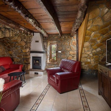 Stone Lady Holiday Home With Pool&Hot Tub,Sauna,Bbq,Garden Rasopasno Ngoại thất bức ảnh