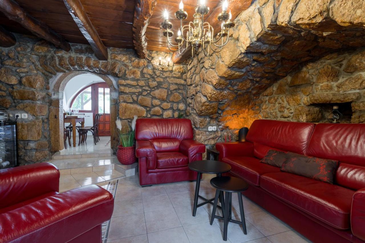 Stone Lady Holiday Home With Pool&Hot Tub,Sauna,Bbq,Garden Rasopasno Ngoại thất bức ảnh